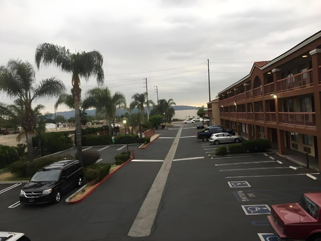 Grand Park Inn Baldwin Park Exteriér fotografie