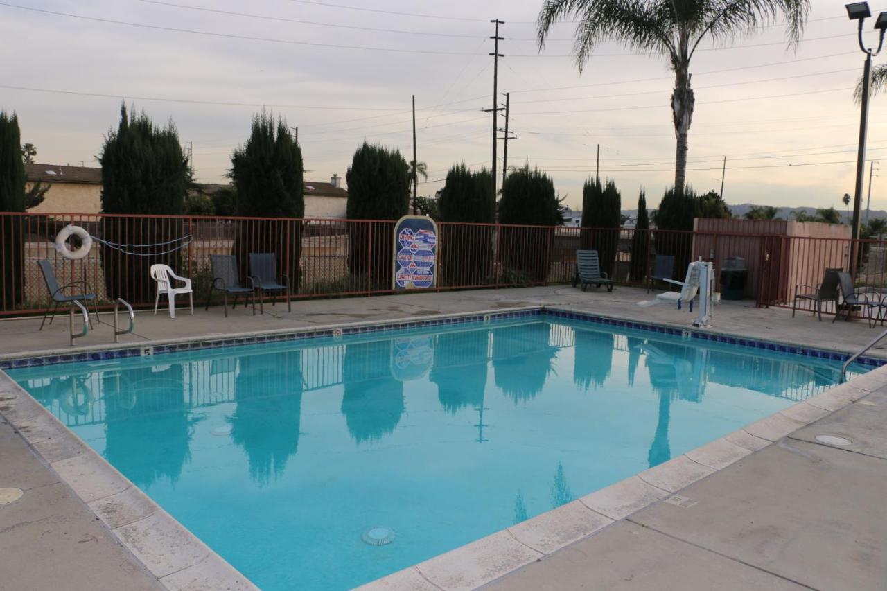 Grand Park Inn Baldwin Park Exteriér fotografie